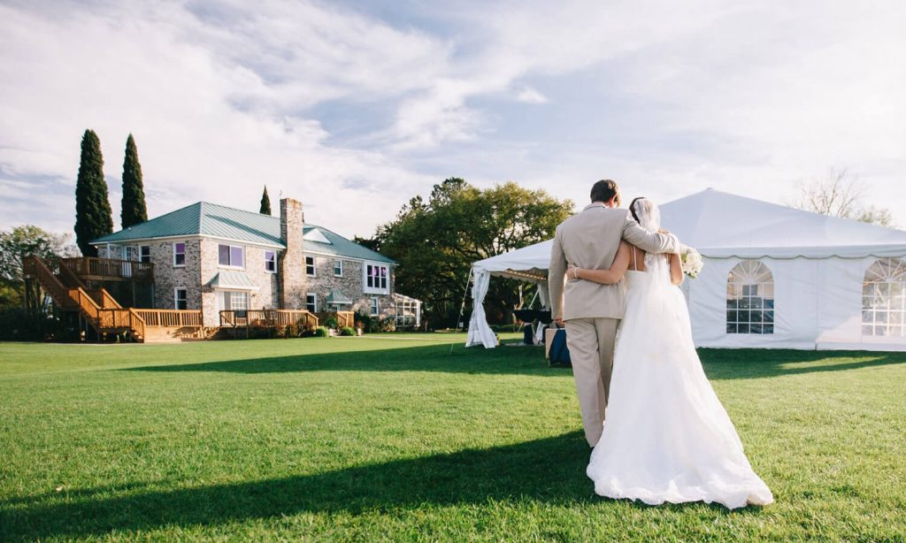 gys-weird-weddings-16