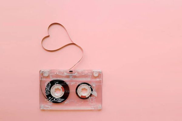 결연시 신혼여행에서 빠질 수 없는 음악