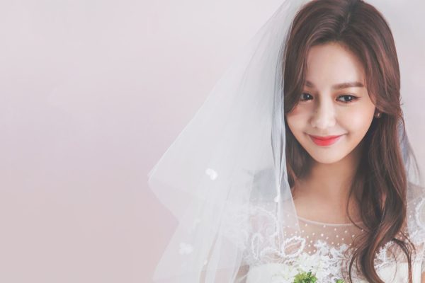 웨딩촬영 전 얼굴 스트레칭